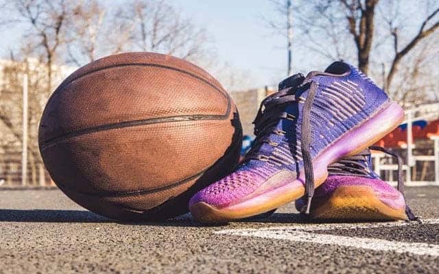 Tips And Tricks To Help You Get The Best Basketball Shoe Deals_1