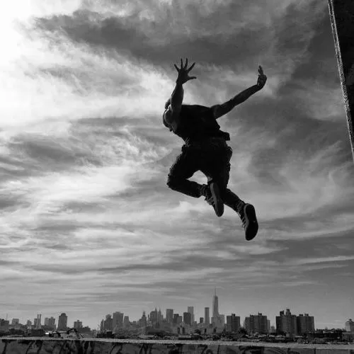 How to Perform a Parkour Jump photo 3
